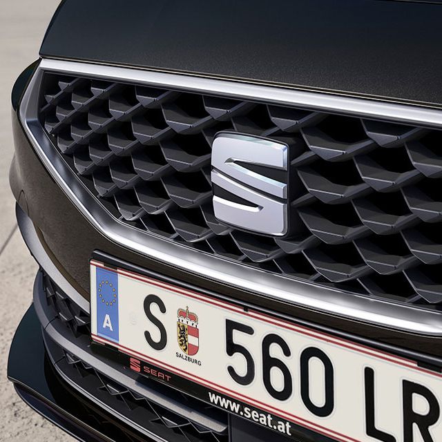 schwarzer SEAT Leon Sportstourer Style Frontgrill