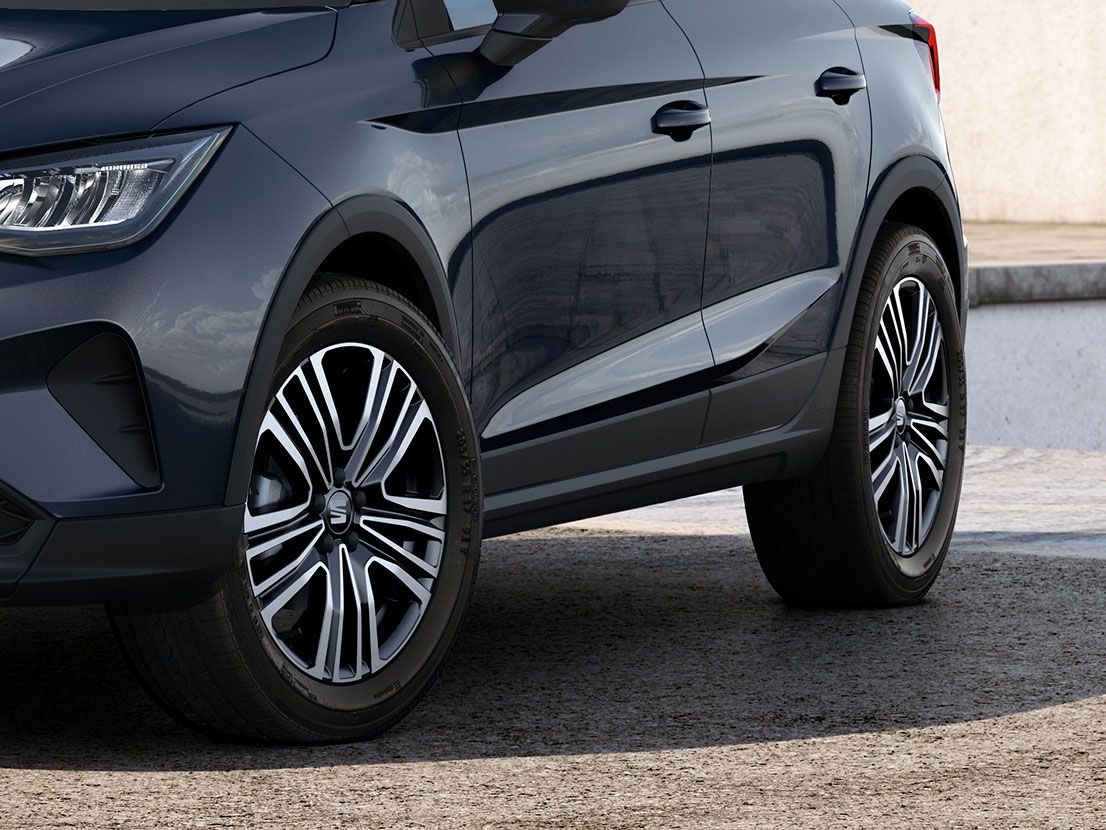 SEAT Arona Style mit 17'' gefräste Leichtmetallfelgen