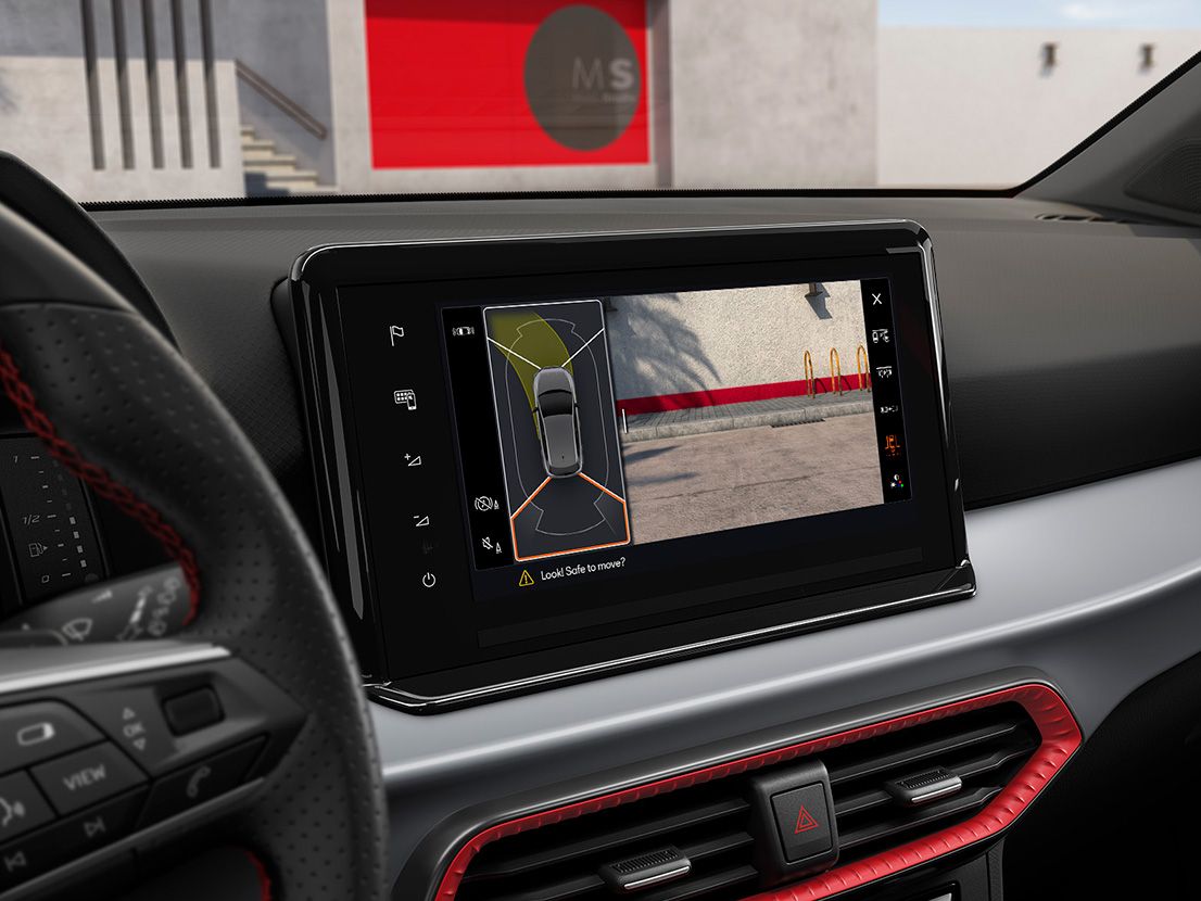 Rückfahrkamera und schwebender Touchscreen im SEAT Ibiza