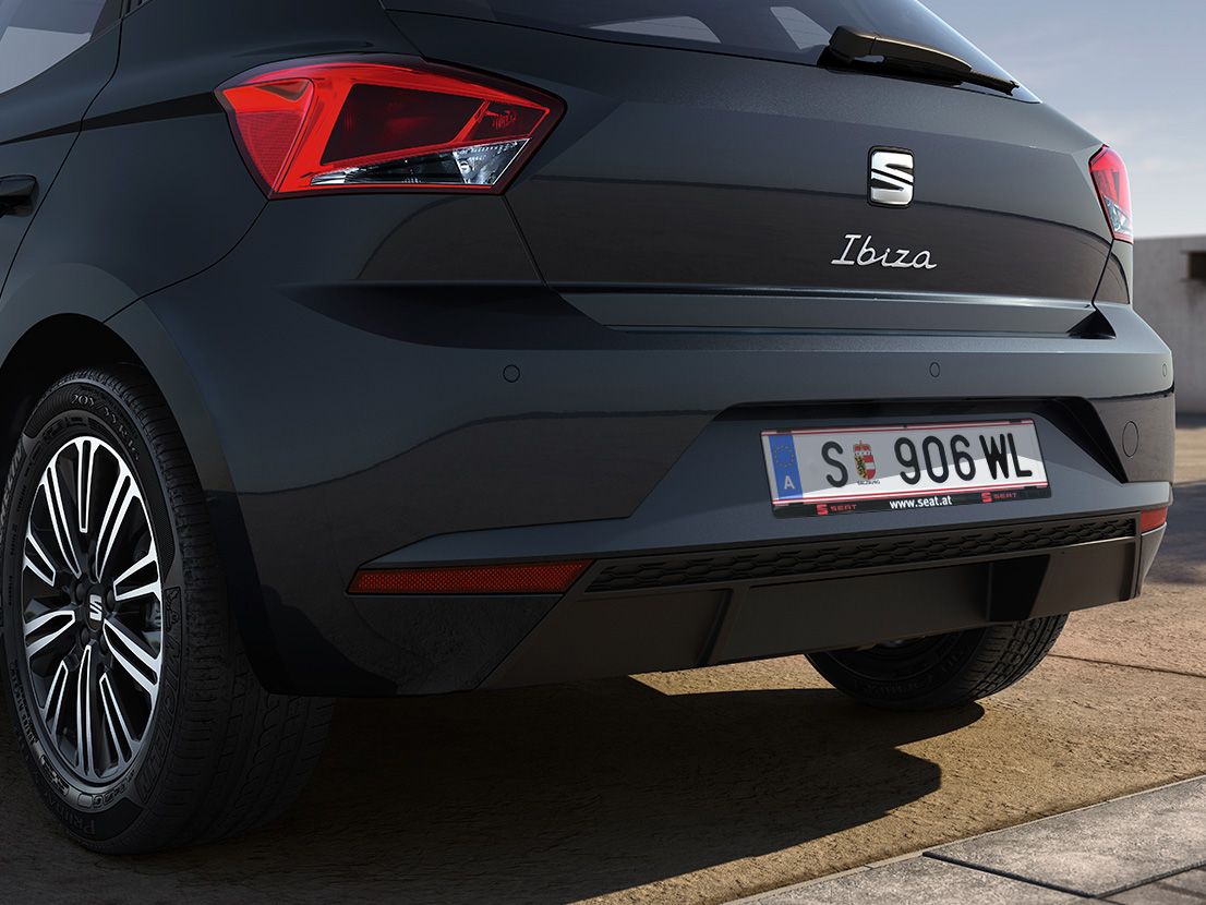 Seat Ibiza Style in der Farbe Magnetic Tech mit Heckstoßfänger