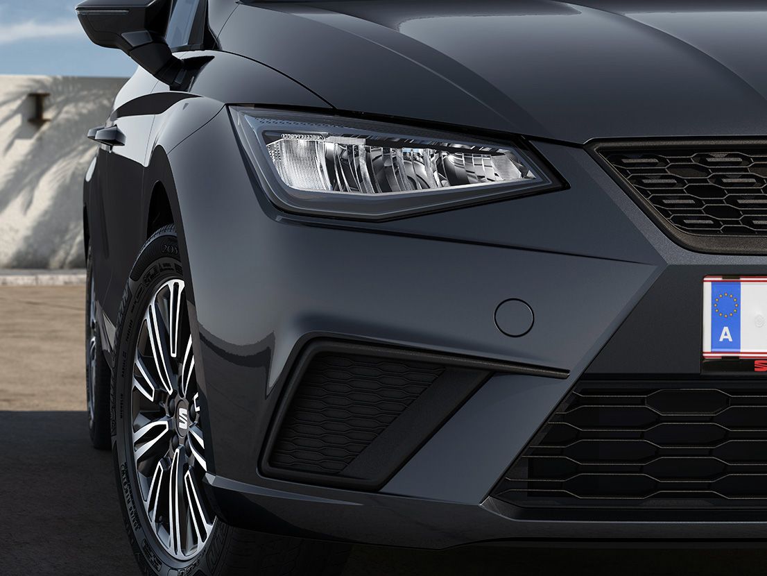 Seat Ibiza Style in der Farbe Magnetic Tech mit eco-LED-Scheinwerfern