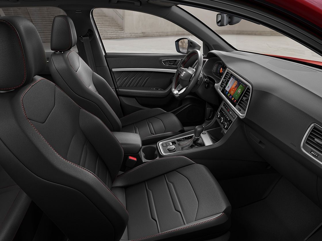 Schwarze Ledersitze für FR im SEAT Ateca