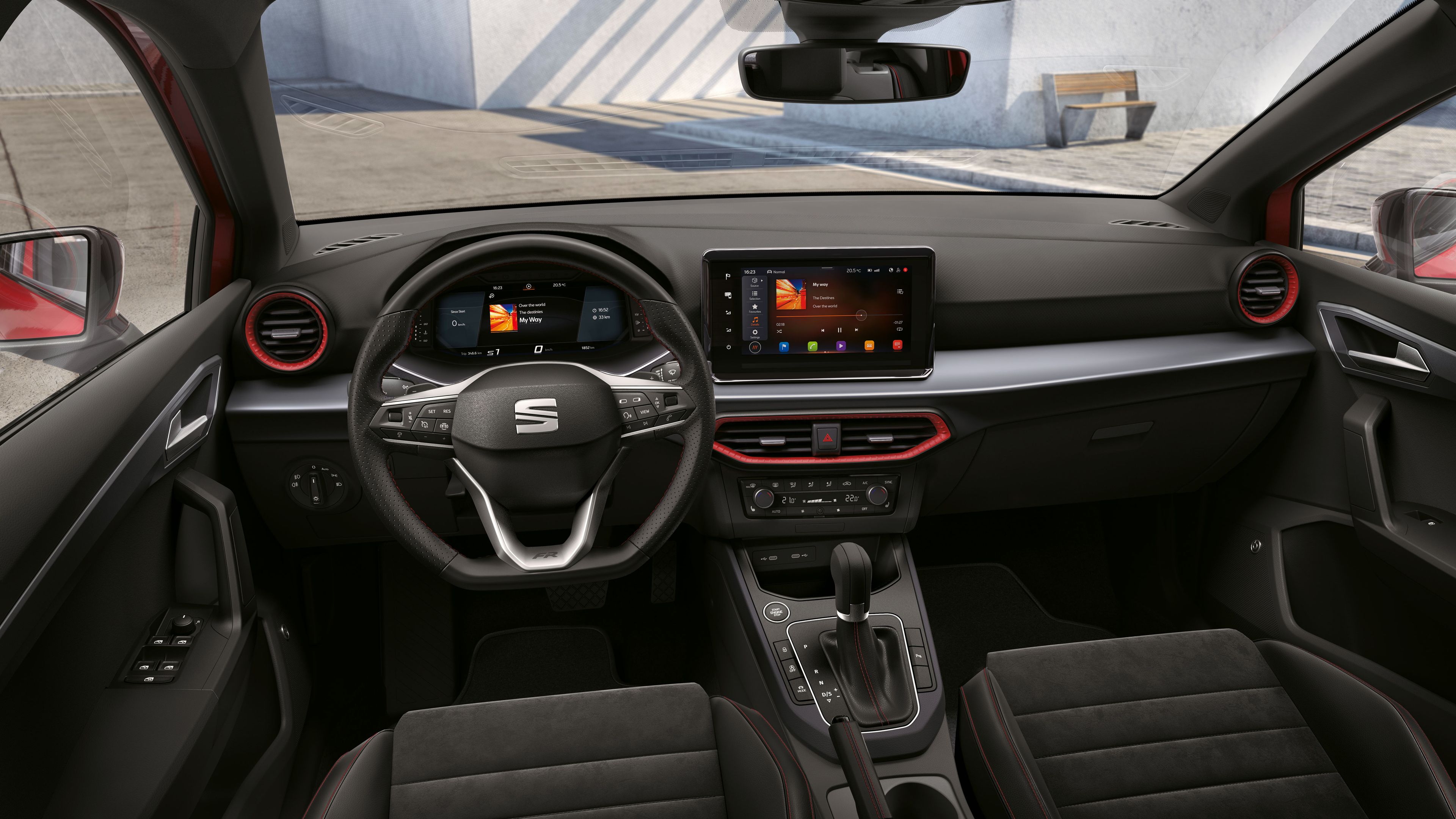 Ein Blick ins Innere des SEAT Ibiza – hochwertiges Lenkrad, digitales Display und intuitive Bedienoberfläche