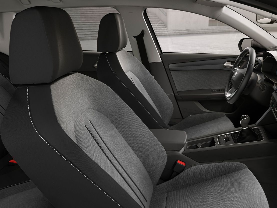 Detailaufnahme der Premium-Sitze im Seat Leon, 5-Türer-Ausführung