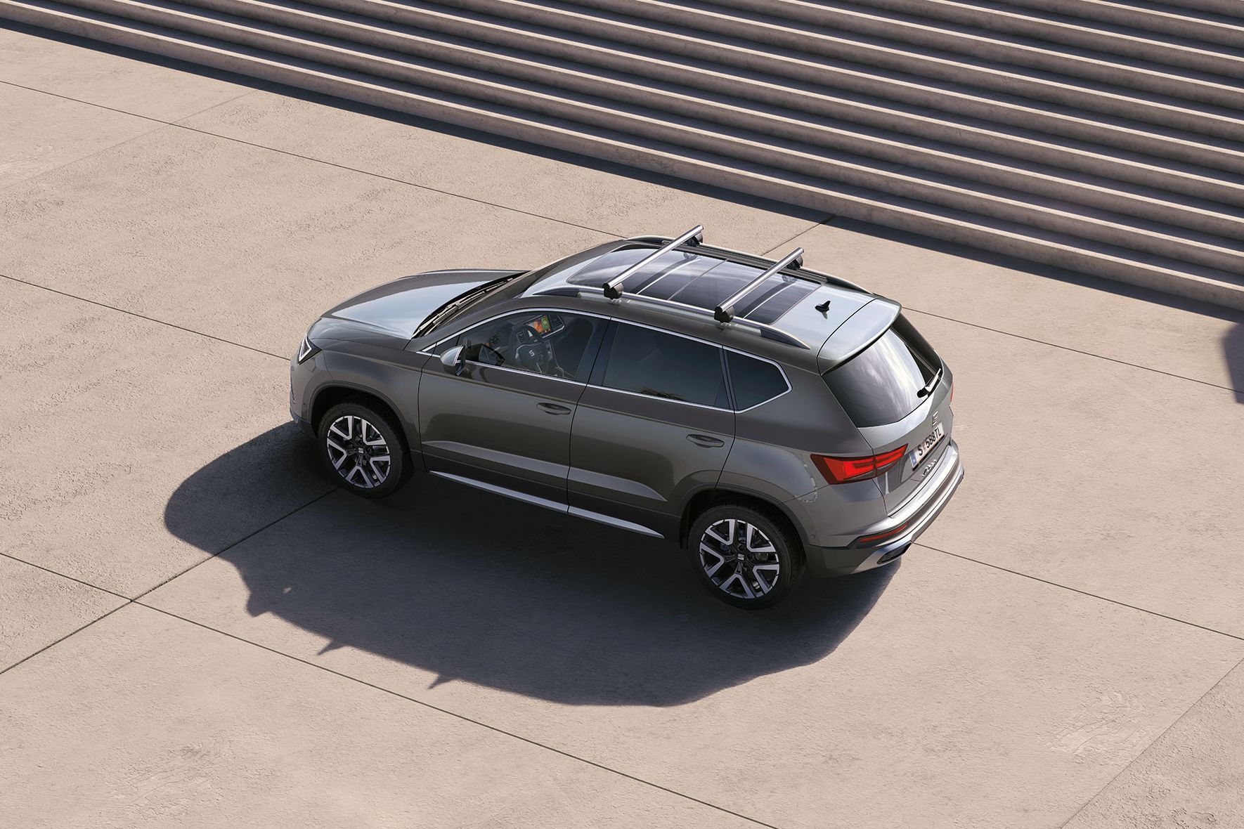 SEAT Ateca mit Dachträgern 